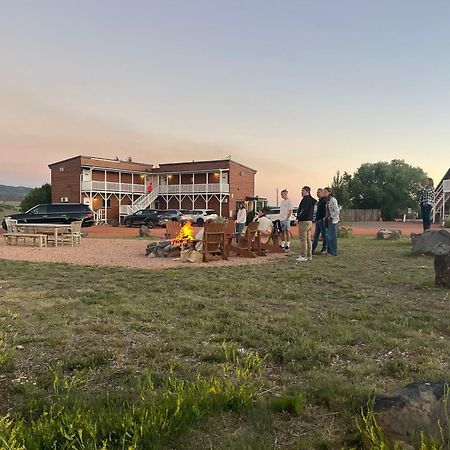 The Riverside Ranch Motel And Rv Park Southern Utah Hatch Exteriör bild