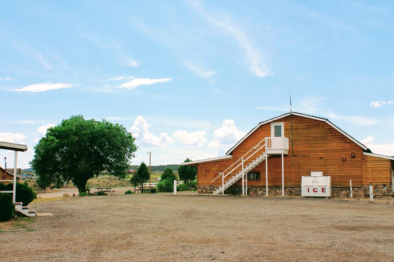 The Riverside Ranch Motel And Rv Park Southern Utah Hatch Exteriör bild